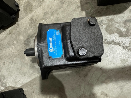 425817.8274 Pompe idrauliche Kalmar Reach